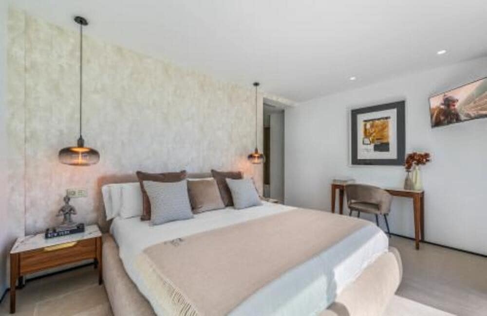 4 soveværelse Villa til salg i Marbella med swimmingpool garage - € 2.395.000 (Ref: 9986286)