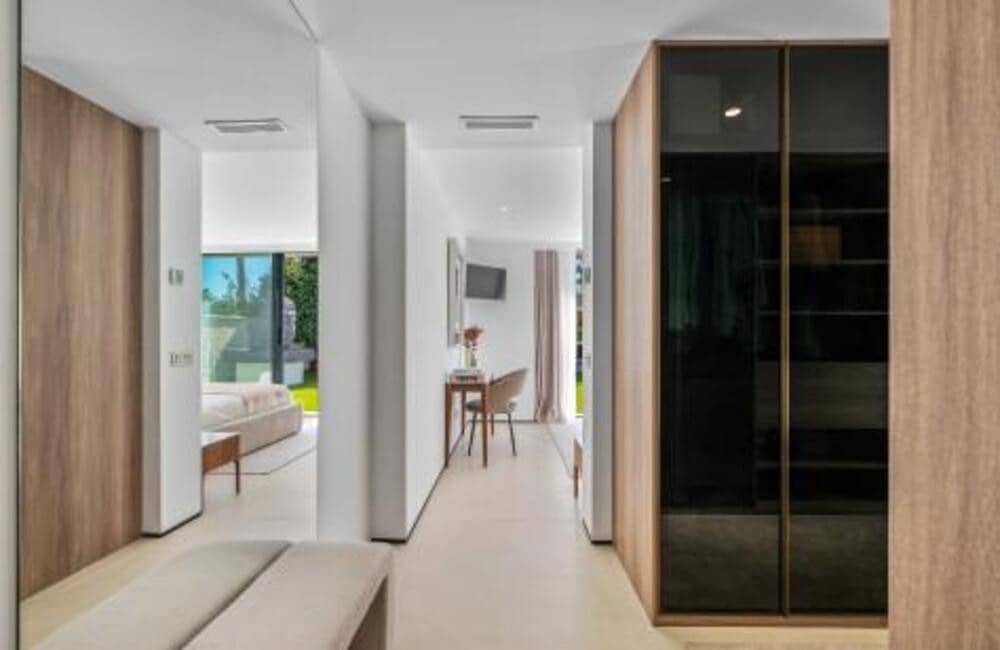 4 soveværelse Villa til salg i Marbella med swimmingpool garage - € 2.395.000 (Ref: 9986286)