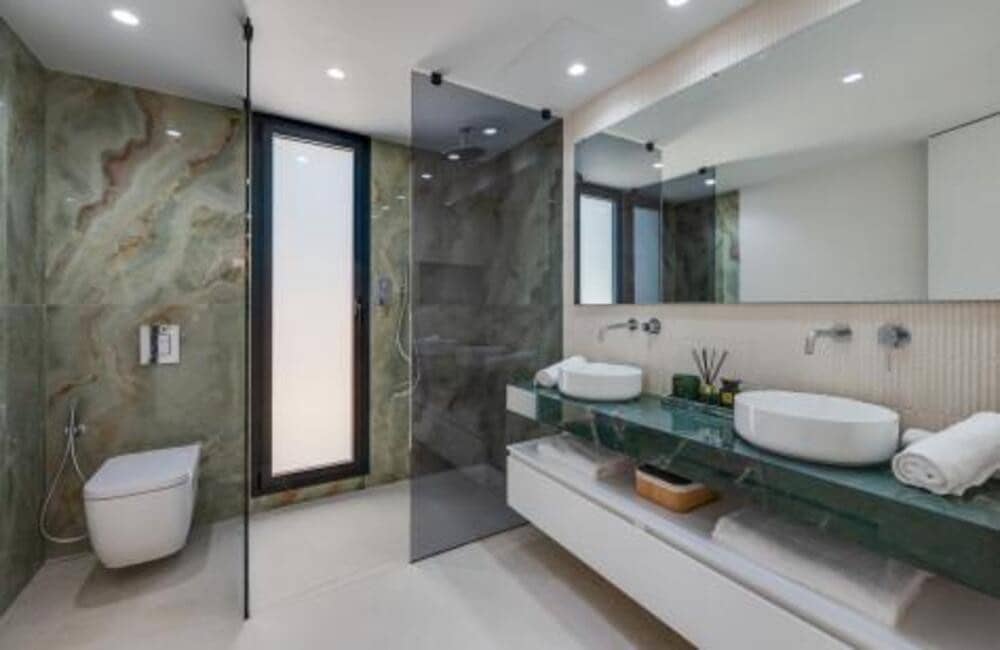 4 soveværelse Villa til salg i Marbella med swimmingpool garage - € 2.395.000 (Ref: 9986286)