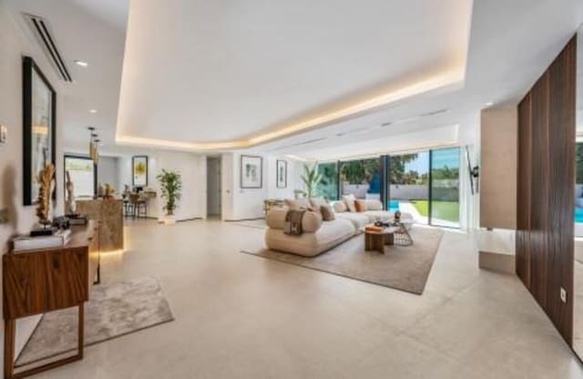 4 quarto Moradia para venda em Marbesa, Marbella com piscina garagem - 2 395 000 € (Ref: 9986286)