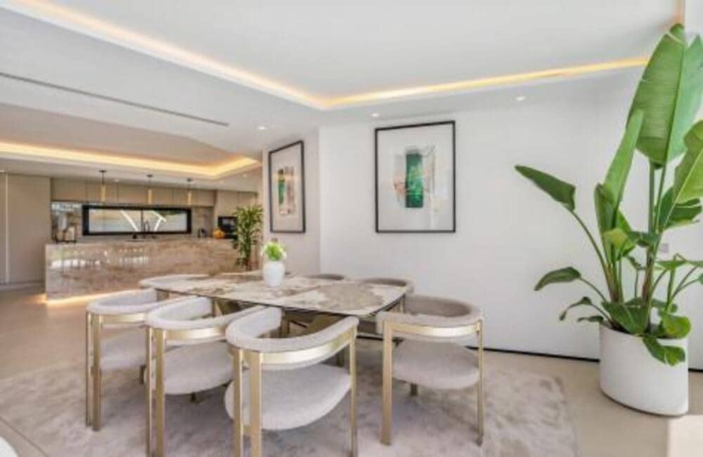 4 soveværelse Villa til salg i Marbella med swimmingpool garage - € 2.395.000 (Ref: 9986286)