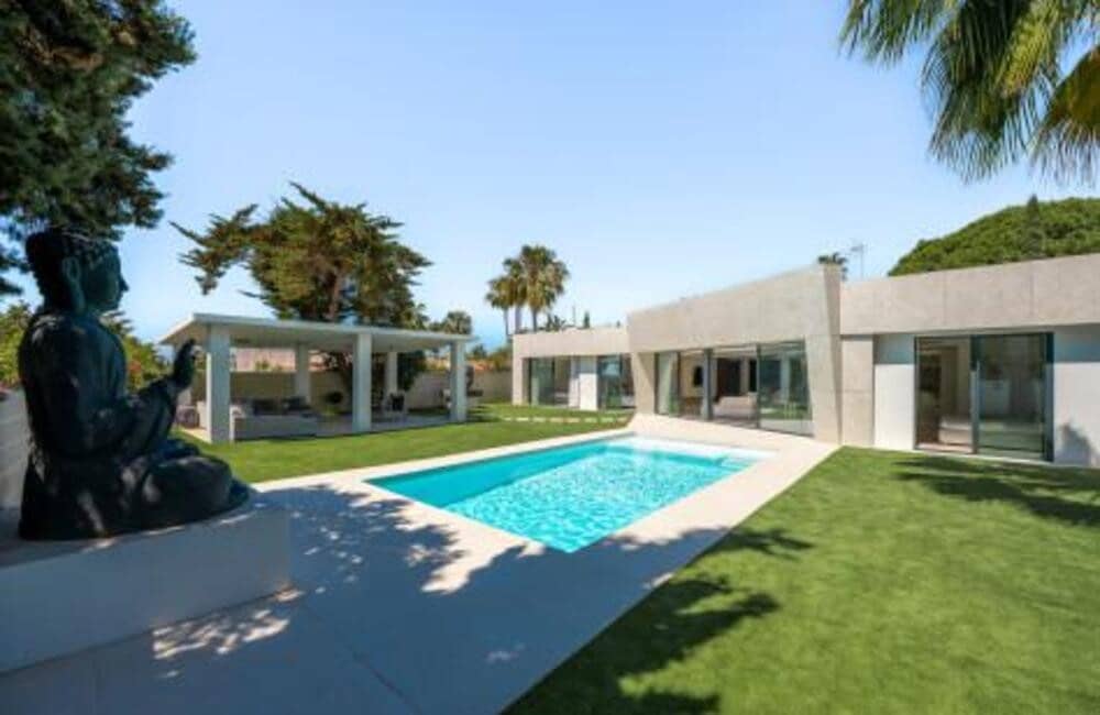 4 soveværelse Villa til salg i Marbella med swimmingpool garage - € 2.395.000 (Ref: 9986286)