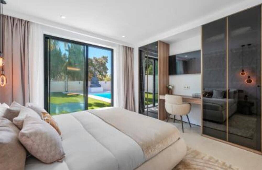 4 soveværelse Villa til salg i Marbella med swimmingpool garage - € 2.395.000 (Ref: 9986286)