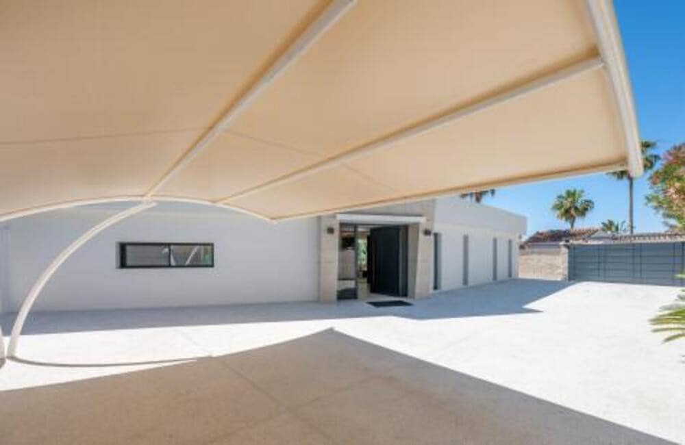 4 soveværelse Villa til salg i Marbella med swimmingpool garage - € 2.395.000 (Ref: 9986286)