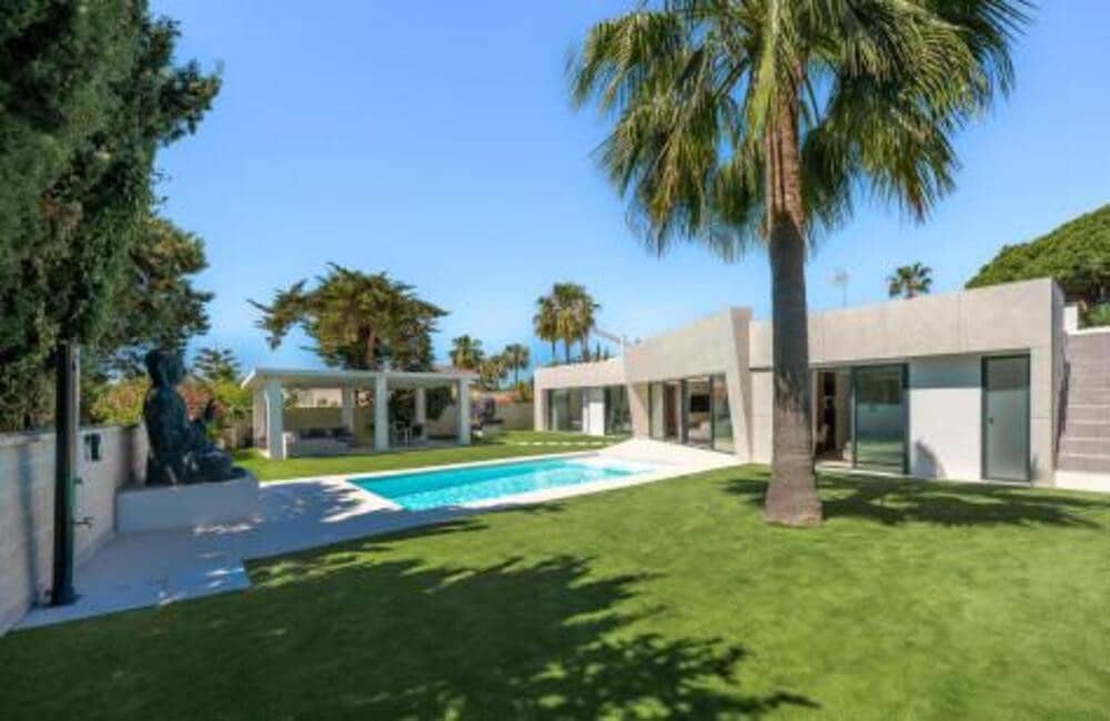 4 soveværelse Villa til salg i Marbella med swimmingpool garage - € 2.395.000 (Ref: 9986286)