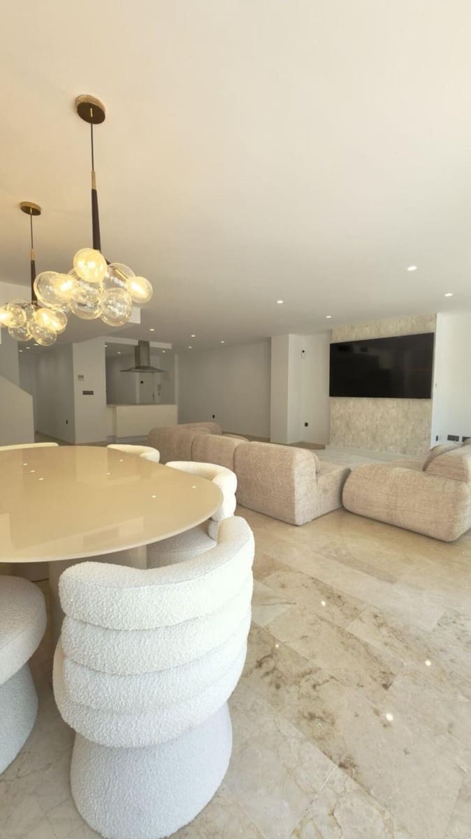 3 soverom Penthouse til salgs i Guadalmina med svømmebasseng garasje - € 850 000 (Ref: 9986287)
