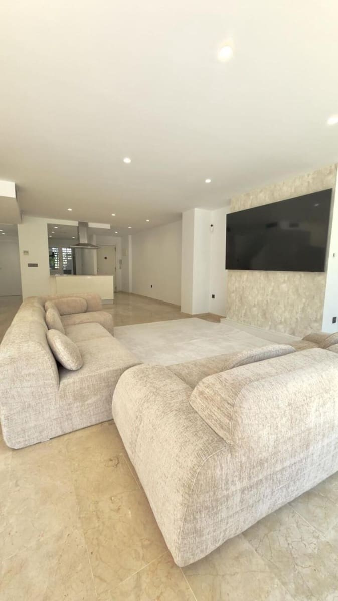 3 soverom Penthouse til salgs i Guadalmina med svømmebasseng garasje - € 850 000 (Ref: 9986287)
