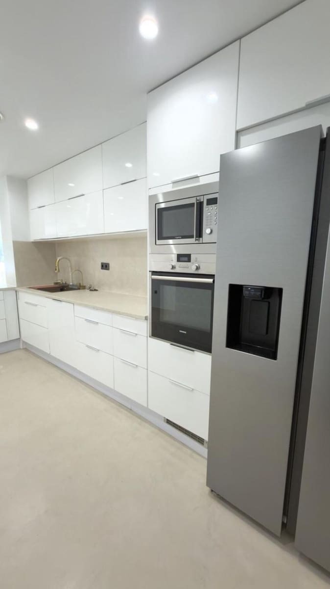3 soverom Penthouse til salgs i Guadalmina med svømmebasseng garasje - € 850 000 (Ref: 9986287)