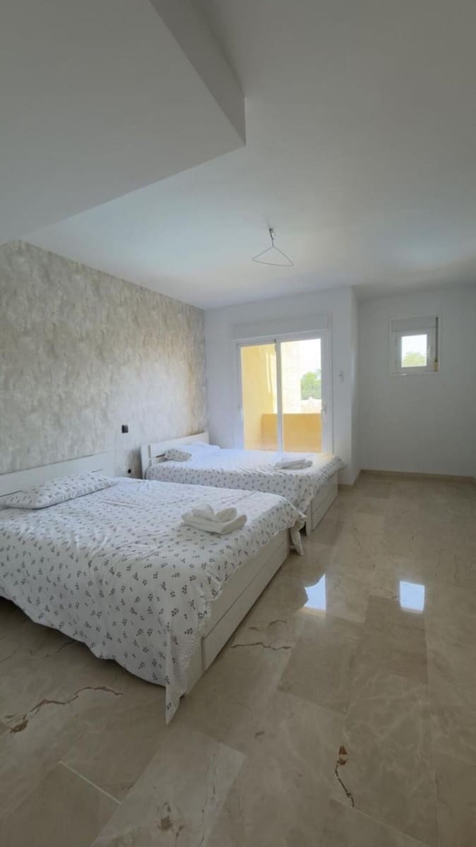 3 soverom Penthouse til salgs i Guadalmina med svømmebasseng garasje - € 850 000 (Ref: 9986287)