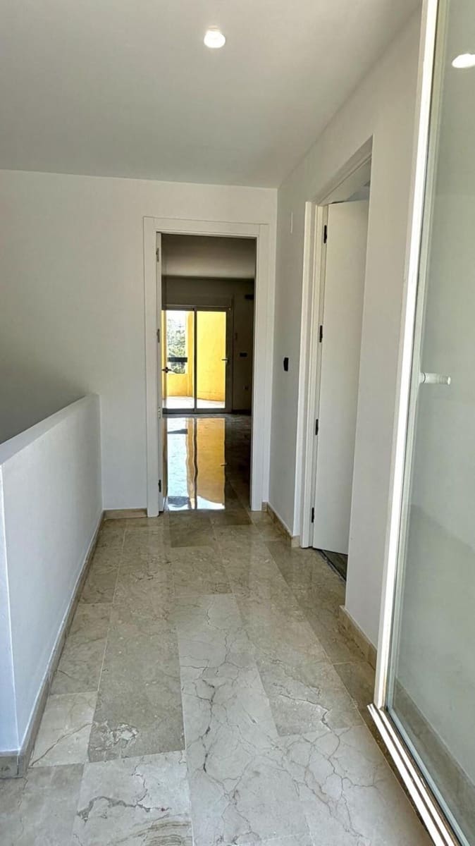 3 soverom Penthouse til salgs i Guadalmina med svømmebasseng garasje - € 850 000 (Ref: 9986287)