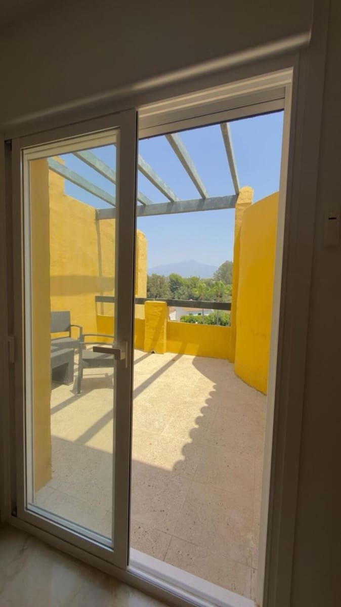 3 soverom Penthouse til salgs i Guadalmina med svømmebasseng garasje - € 850 000 (Ref: 9986287)