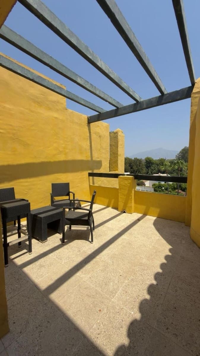 3 soverom Penthouse til salgs i Guadalmina med svømmebasseng garasje - € 850 000 (Ref: 9986287)