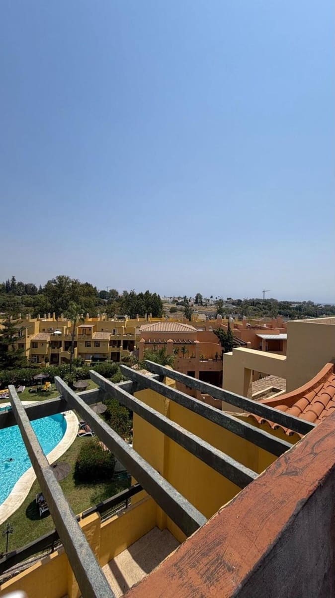 3 soverom Penthouse til salgs i Guadalmina med svømmebasseng garasje - € 850 000 (Ref: 9986287)