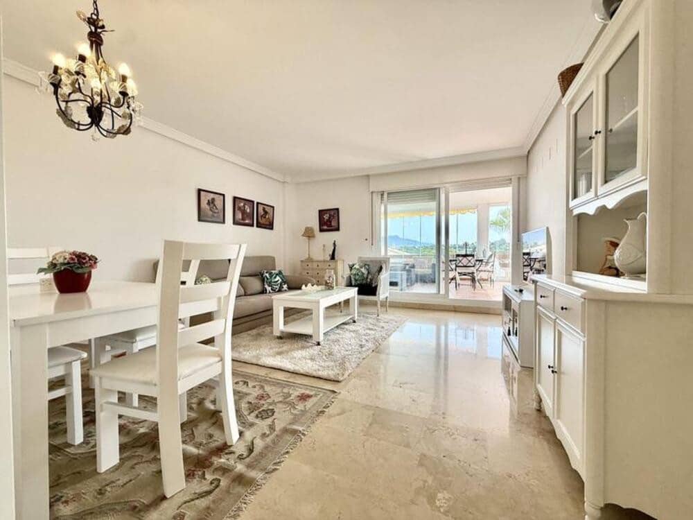2 quarto Apartamento para arrendar em Estepona com piscina garagem - 2 000 € (Ref: 9990139)