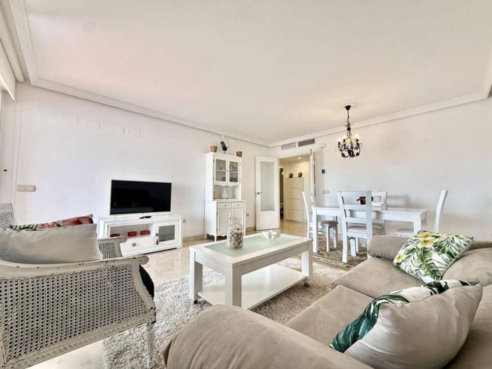 2 quarto Apartamento para arrendar em Estepona com piscina garagem - 2 000 € (Ref: 9990139)