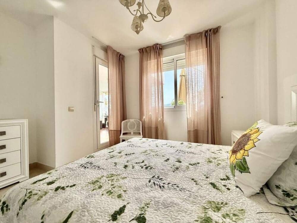 2 quarto Apartamento para arrendar em Estepona com piscina garagem - 2 000 € (Ref: 9990139)
