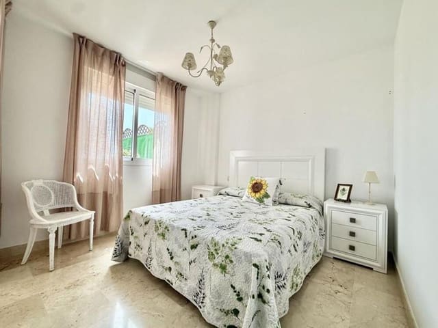 2 quarto Apartamento para arrendar em La Concha - Resina Golf, Estepona com piscina garagem - 2 000 € (Ref: 9990139)
