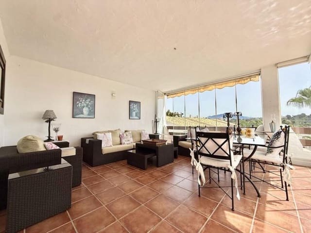 2 quarto Apartamento para arrendar em La Concha - Resina Golf, Estepona com piscina garagem - 2 000 € (Ref: 9990139)