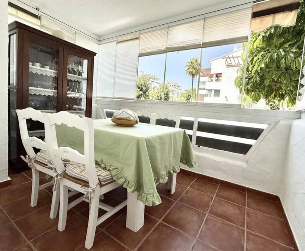 2 quarto Apartamento para arrendar em Estepona com piscina garagem - 2 000 € (Ref: 9990139)