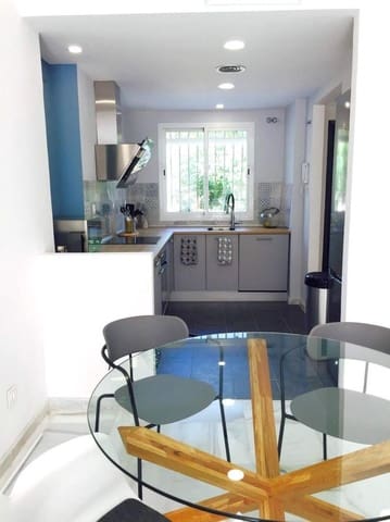 2 slaapkamer Penthouse te huur in Los Naranjos, Marbella met zwembad garage - € 1.950 (Ref: 9993742)