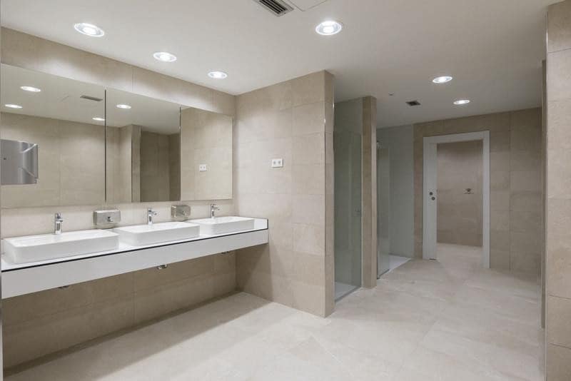 3 slaapkamer Appartement te huur in Estepona met zwembad garage - € 3.500 (Ref: 9996566)