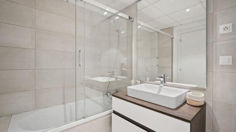 3 slaapkamer Appartement te huur in Estepona met zwembad garage - € 3.500 (Ref: 9996566)