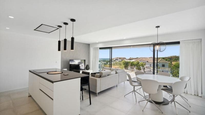 3 slaapkamer Appartement te huur in Estepona met zwembad garage - € 3.500 (Ref: 9996566)
