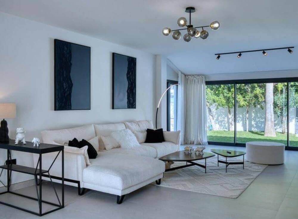 5 slaapkamer Villa te huur in Nueva Andalucia met zwembad garage - € 12.500 (Ref: 9997930)