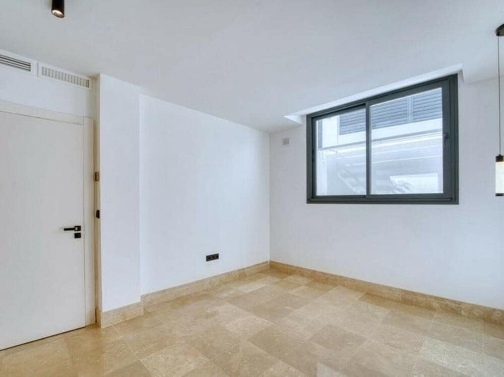 5 slaapkamer Villa te huur in Nueva Andalucia met zwembad garage - € 12.500 (Ref: 9997930)