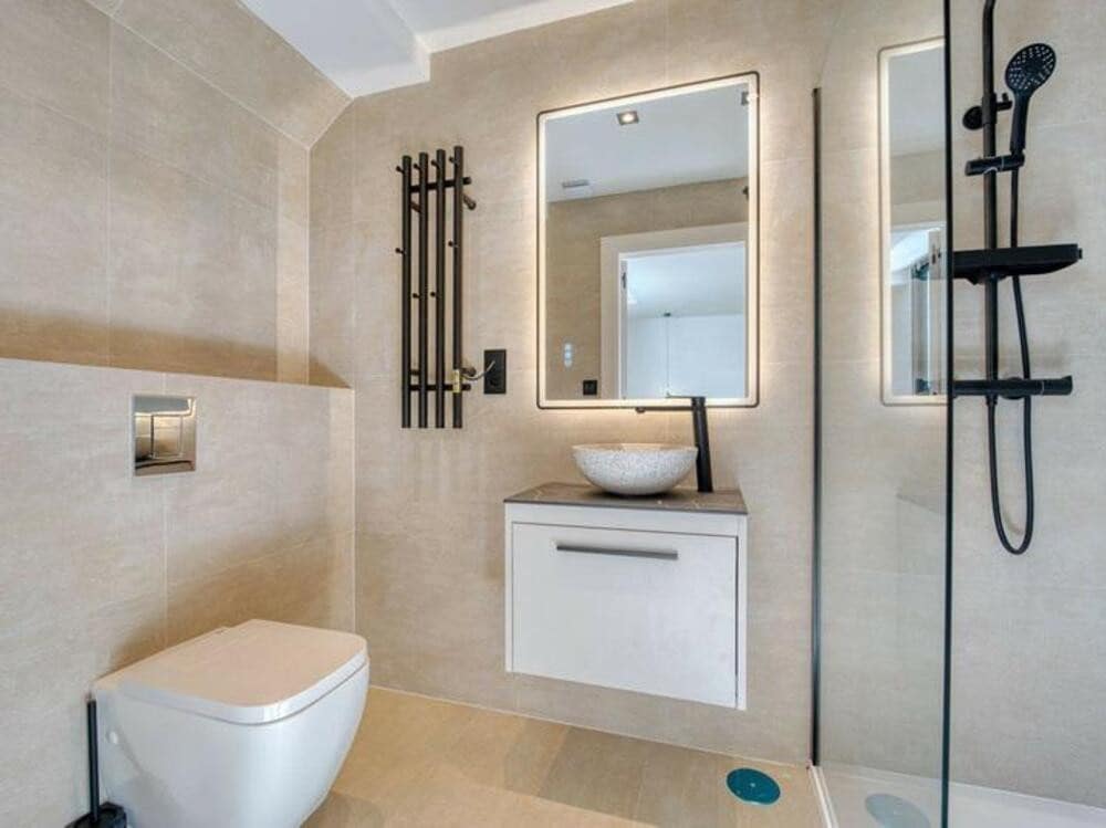 5 slaapkamer Villa te huur in Nueva Andalucia met zwembad garage - € 12.500 (Ref: 9997930)