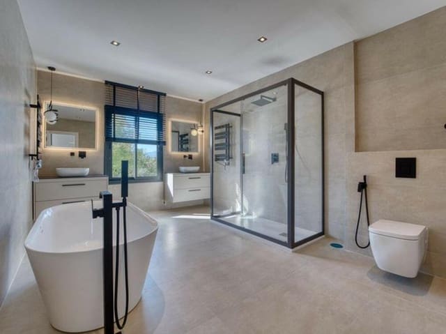 5 slaapkamer Villa te huur in Rodeo Alto - Guadaiza - La Campana, Marbella met zwembad garage - € 12.500 (Ref: 9997930)