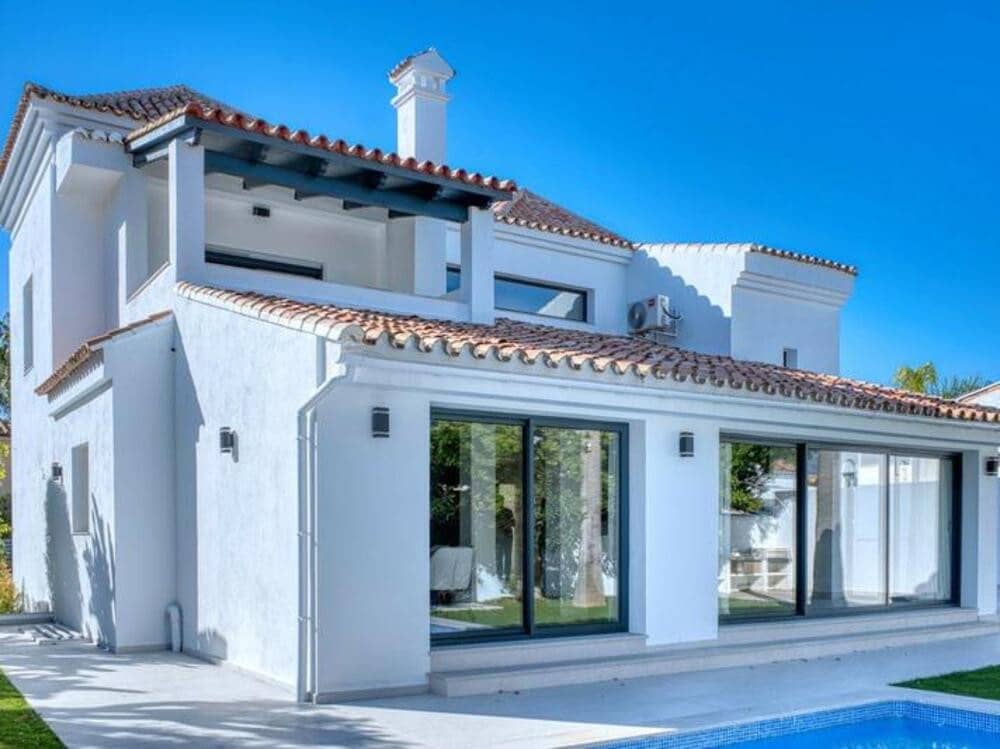 5 slaapkamer Villa te huur in Nueva Andalucia met zwembad garage - € 12.500 (Ref: 9997930)