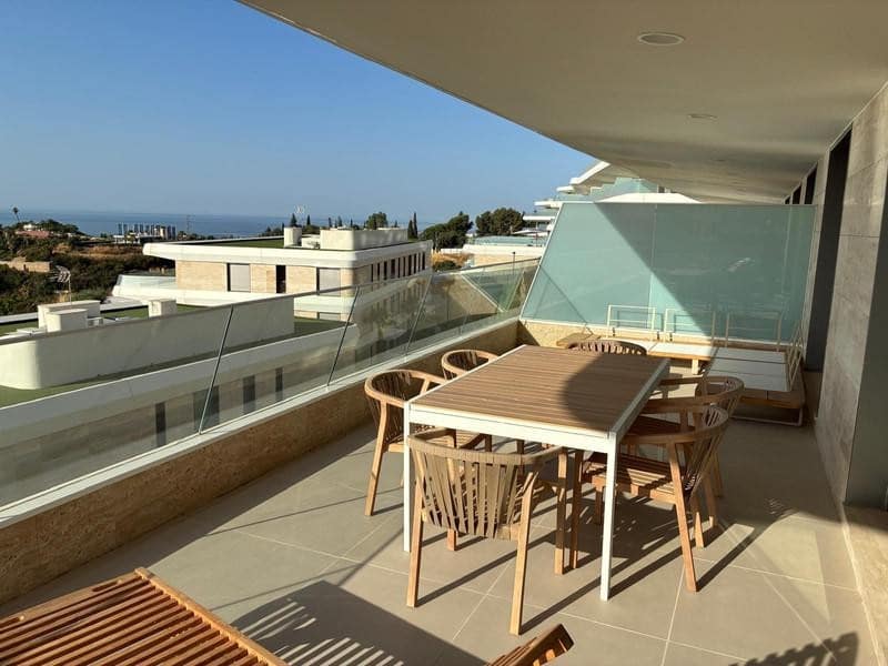3 camera da letto Appartamento da affittare in New Golden Mile con piscina garage - 3.200 € (Rif: 9997931)