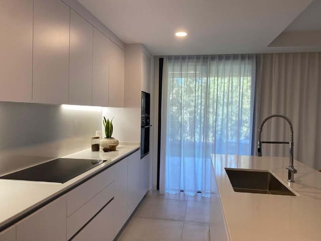 3 soverom Hus til salgs i El Chaparral, Mijas med svømmebasseng garasje - € 846 000 (Ref: 9997932)