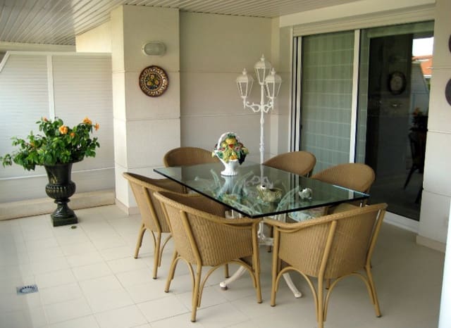 4 quarto Apartamento para venda em Castelldefels com piscina - 1 450 000 € (Ref: 8870035)