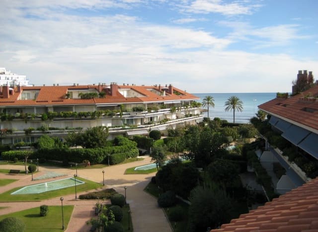 4 quarto Apartamento para venda em Castelldefels com piscina - 1 450 000 € (Ref: 8870035)