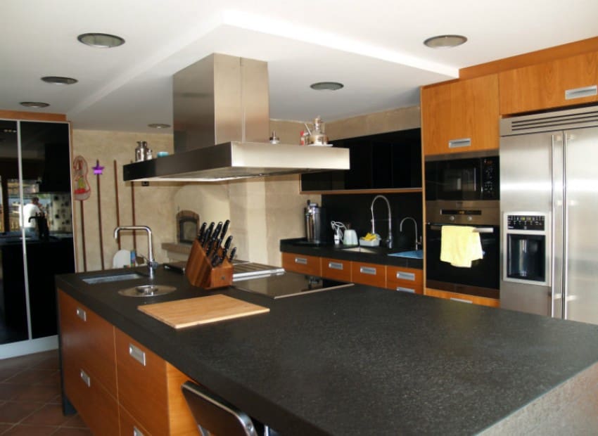 5 bedroom Villa for sale in Cubelles with pool - € 1,500,000 (Ref: 8870037)