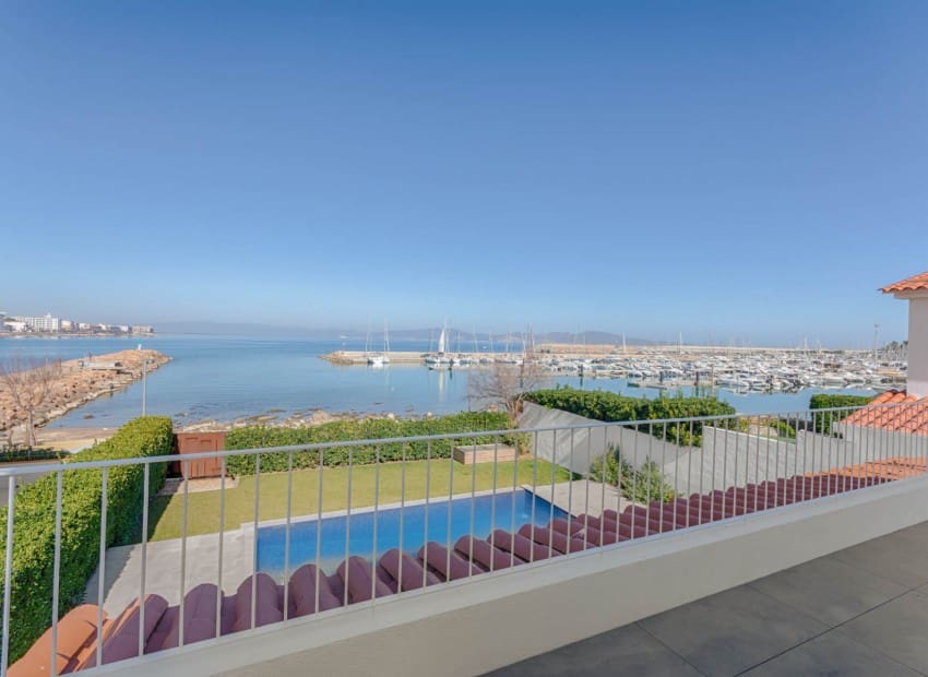 3 sypialnia Willa na sprzedaż w Empuriabrava z basenem - 1 650 000 € (Ref: 8870041)