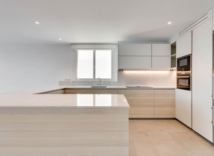 3 bedroom Villa for sale in Empuriabrava with pool - € 1,650,000 (Ref: 8870041)