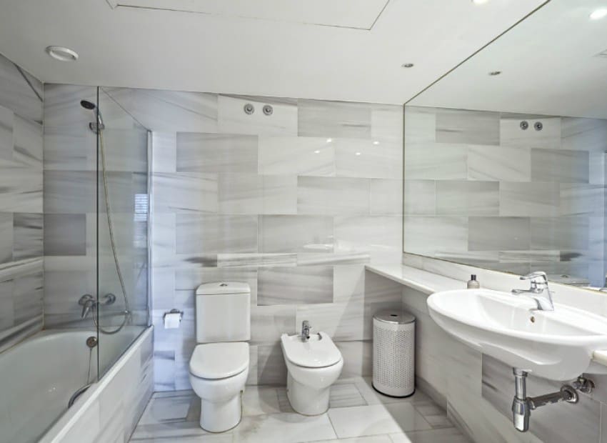 5 sypialnia Mieszkanie na sprzedaż w Miasto Barcelona z basenem garażem - 2 150 000 € (Ref: 8870049)