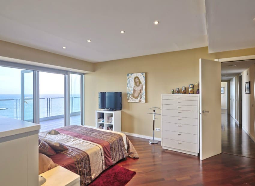 5 sypialnia Mieszkanie na sprzedaż w Miasto Barcelona z basenem garażem - 2 150 000 € (Ref: 8870049)