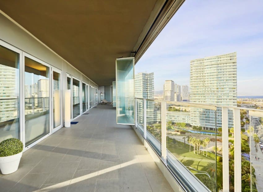 5 sypialnia Mieszkanie na sprzedaż w Miasto Barcelona z basenem garażem - 2 150 000 € (Ref: 8870049)