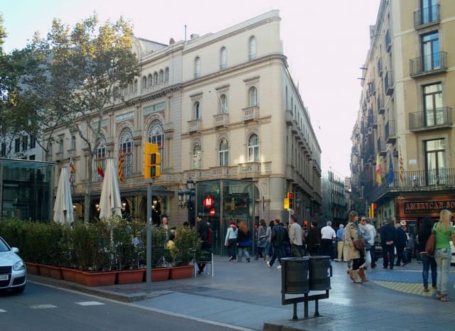 7 makuuhuone Ravintola/baari myytävänä paikassa Barcelona kaupunki - 2 509 000 € (Ref: 8870052)