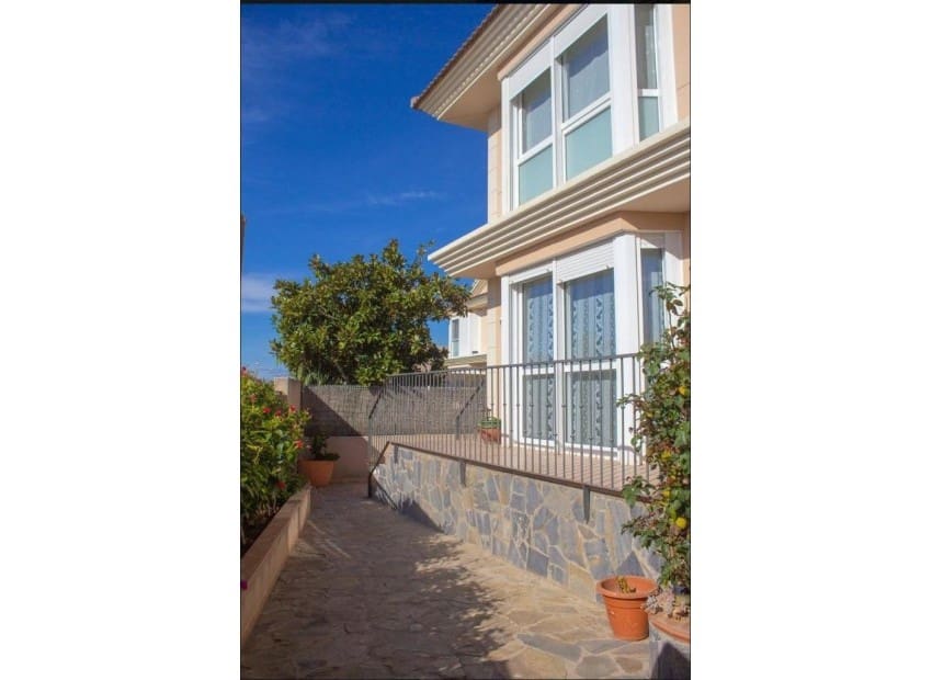 4 soveværelse Villa til salg i Cambrils - € 356.778 (Ref: 8870079)