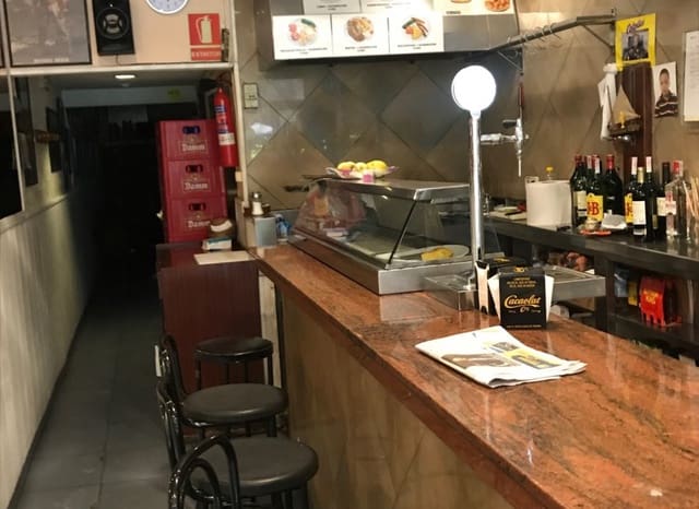 2 makuuhuone Ravintola/baari myytävänä paikassa Barcelona kaupunki - 166 000 € (Ref: 8870086)
