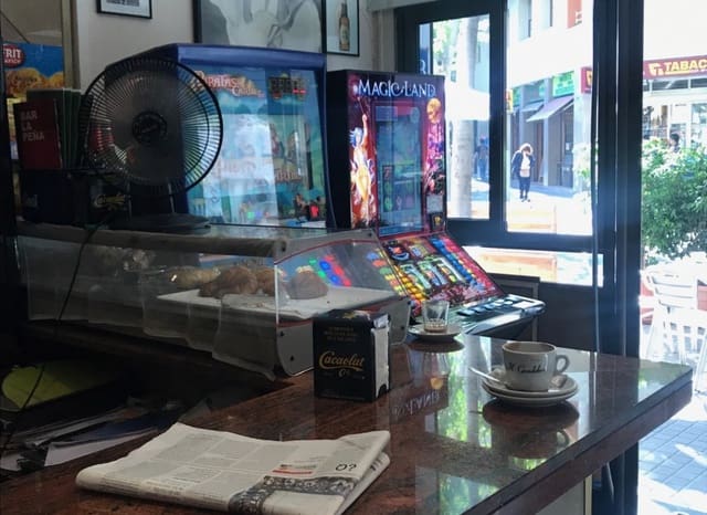 2 makuuhuone Ravintola/baari myytävänä paikassa Barcelona kaupunki - 166 000 € (Ref: 8870086)