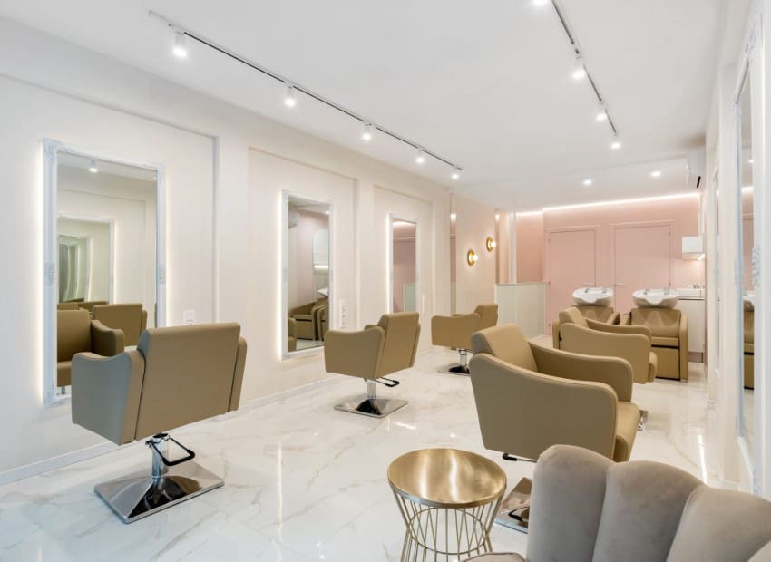 5 slaapkamer Commercieel te koop in Barcelona stad - € 390.000 (Ref: 8906952)