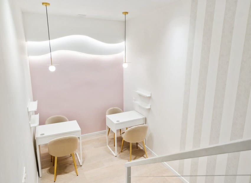 5 slaapkamer Commercieel te koop in Barcelona stad - € 390.000 (Ref: 8906952)