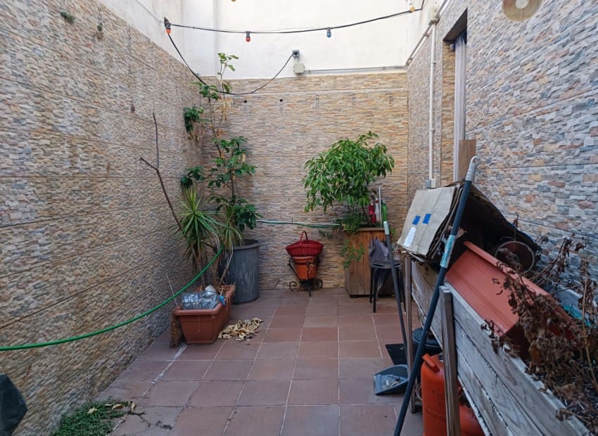 5 soverom Kommersiell til salgs i Barcelona by - € 375 000 (Ref: 9203479)