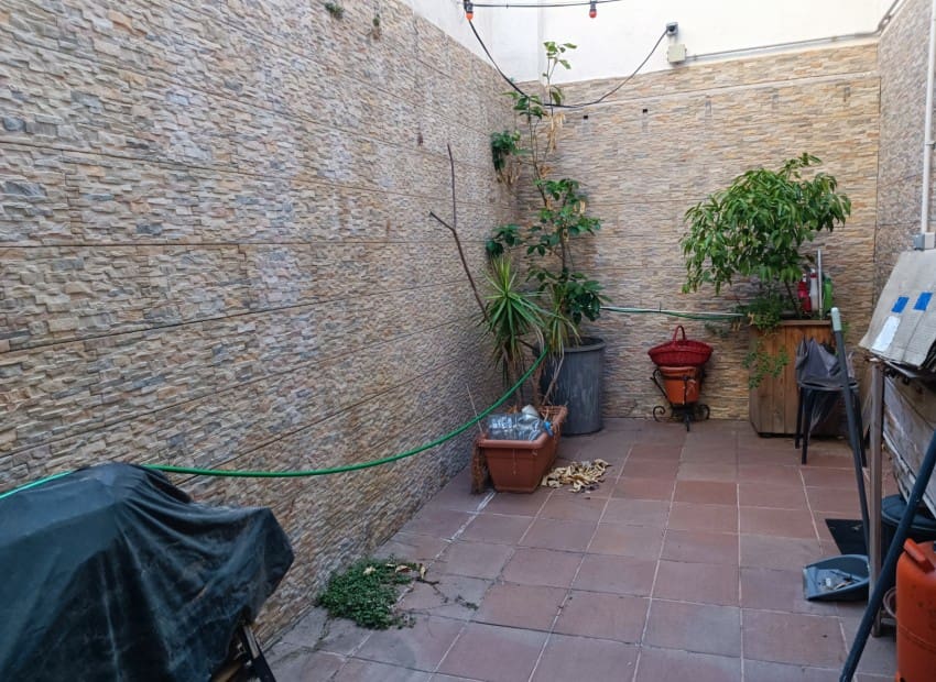 5 soverom Kommersiell til salgs i Barcelona by - € 375 000 (Ref: 9203479)